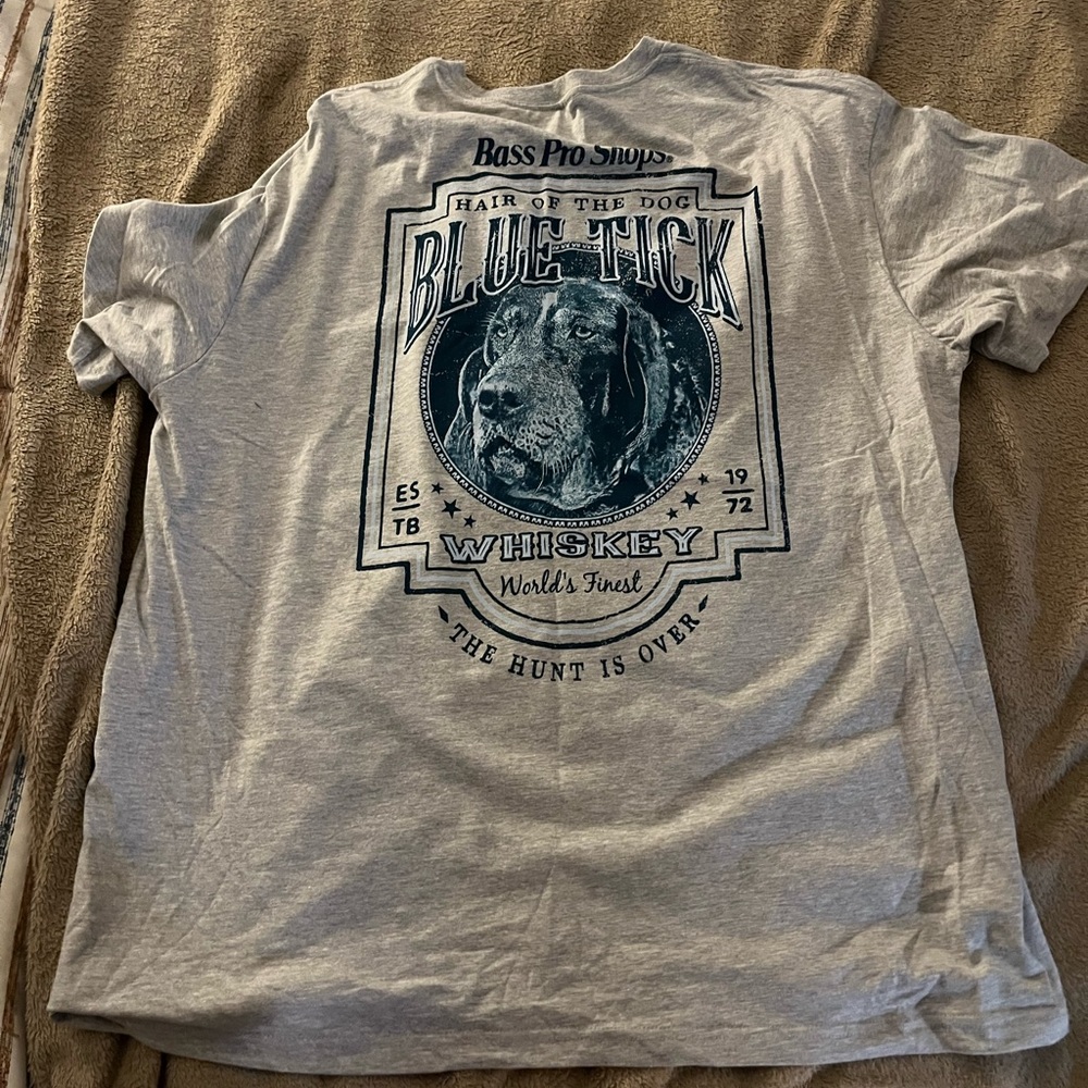 Bass Pro Shops T-SHIRT